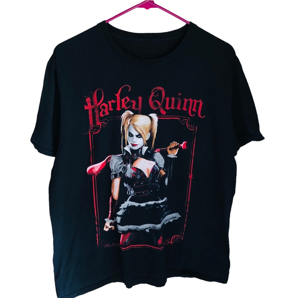 Batman's Harley Quinn Tshirt. Black with Harley Quinn in Red White and Black. L - Picture 7 of 10
